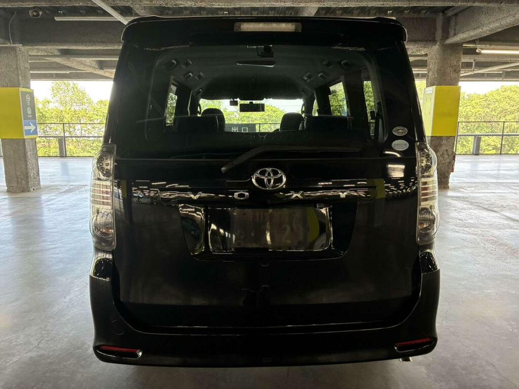 Toyota Voxy Mpv 2.0 Z 8 Seats 200959 Black #4