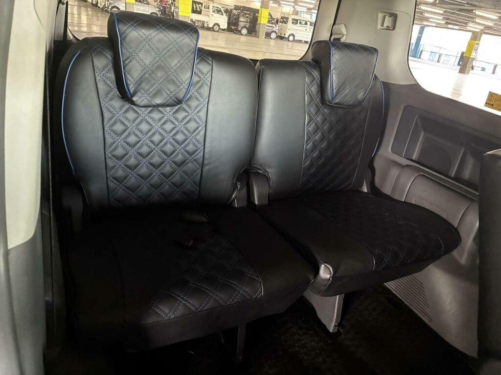 Toyota Voxy Zs Model 2.0I Silver #15