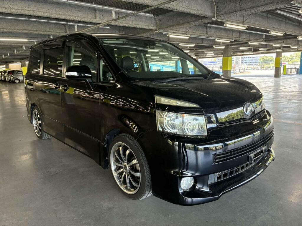 Toyota Voxy Mpv 2.0 Z 8 Seats 200959 Black