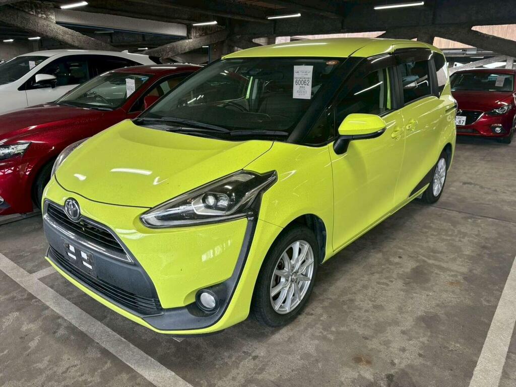 Toyota Sienta Suv 1.5 G 7 Seats 201515 Yellow #4