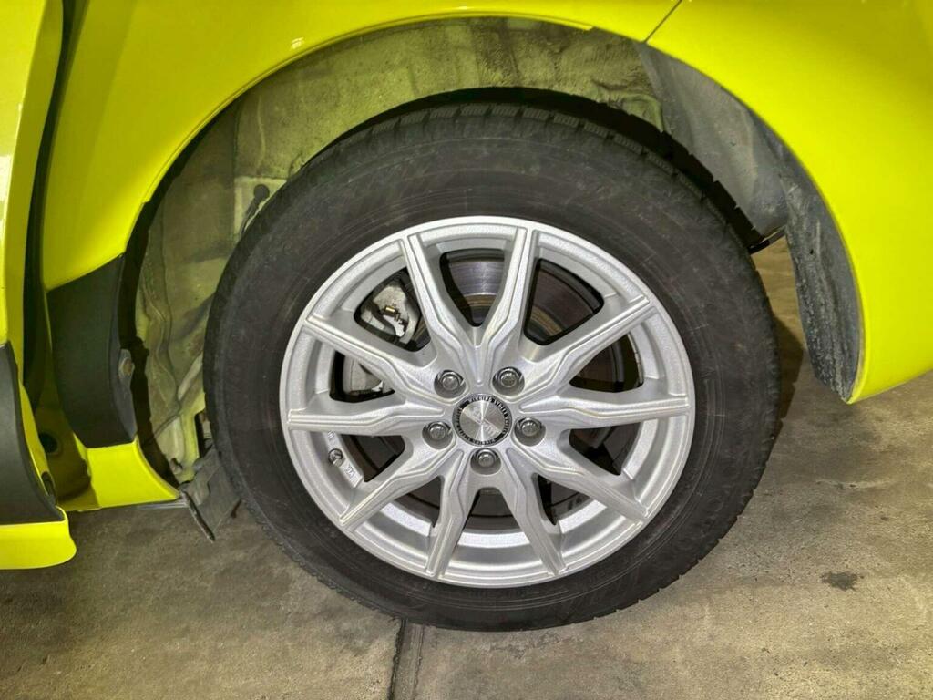 Toyota Sienta Suv 1.5 G 7 Seats 201515 Yellow #5