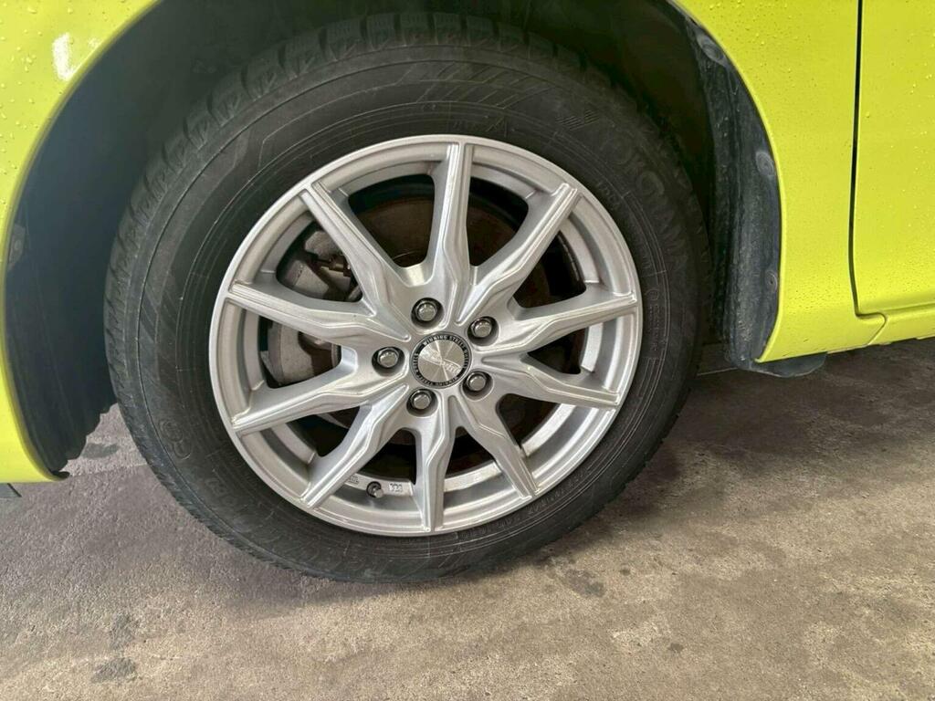 Toyota Sienta Suv 1.5 G 7 Seats 201515 Yellow #6