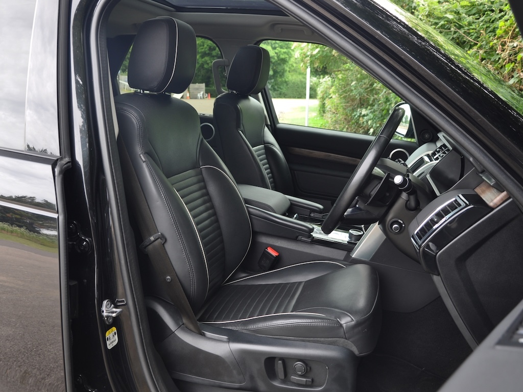 Land Rover Discovery .0 Discovery Hse Sdv6 Suv AU69LSY Black #3