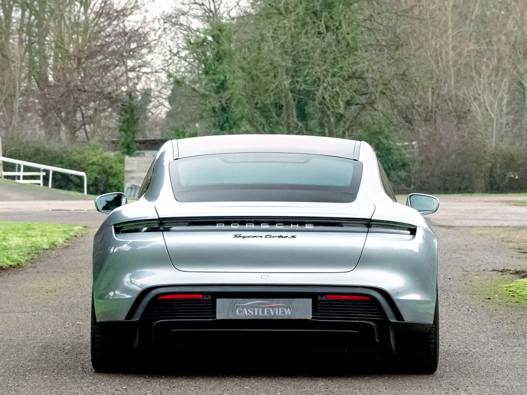 Porsche Taycan 4S 93Kwh Black #9
