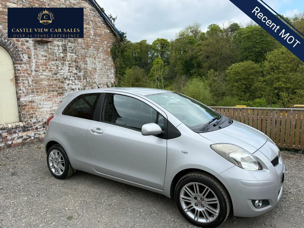 Toyota Yaris Sr Silver