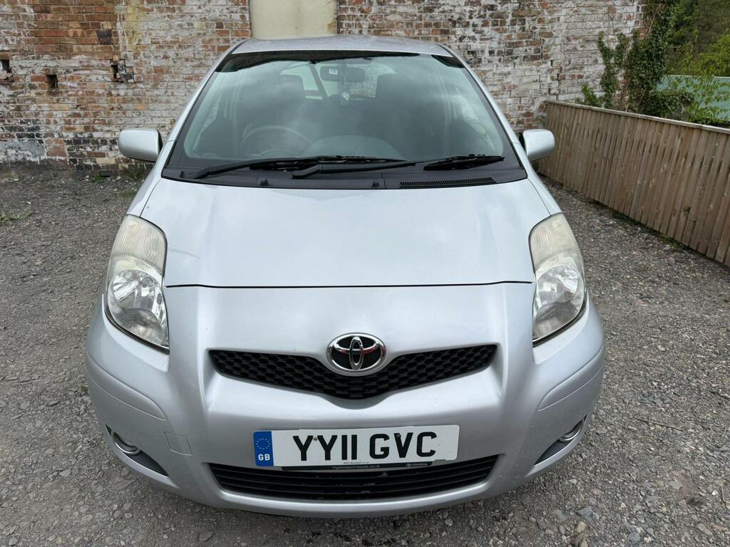 Toyota Yaris Sr Silver #2