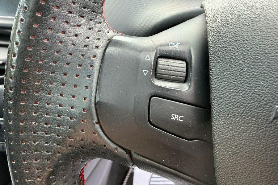 Peugeot 208 1.6 Bluehdi 100 Gt Line Non Start Stop Silver #15