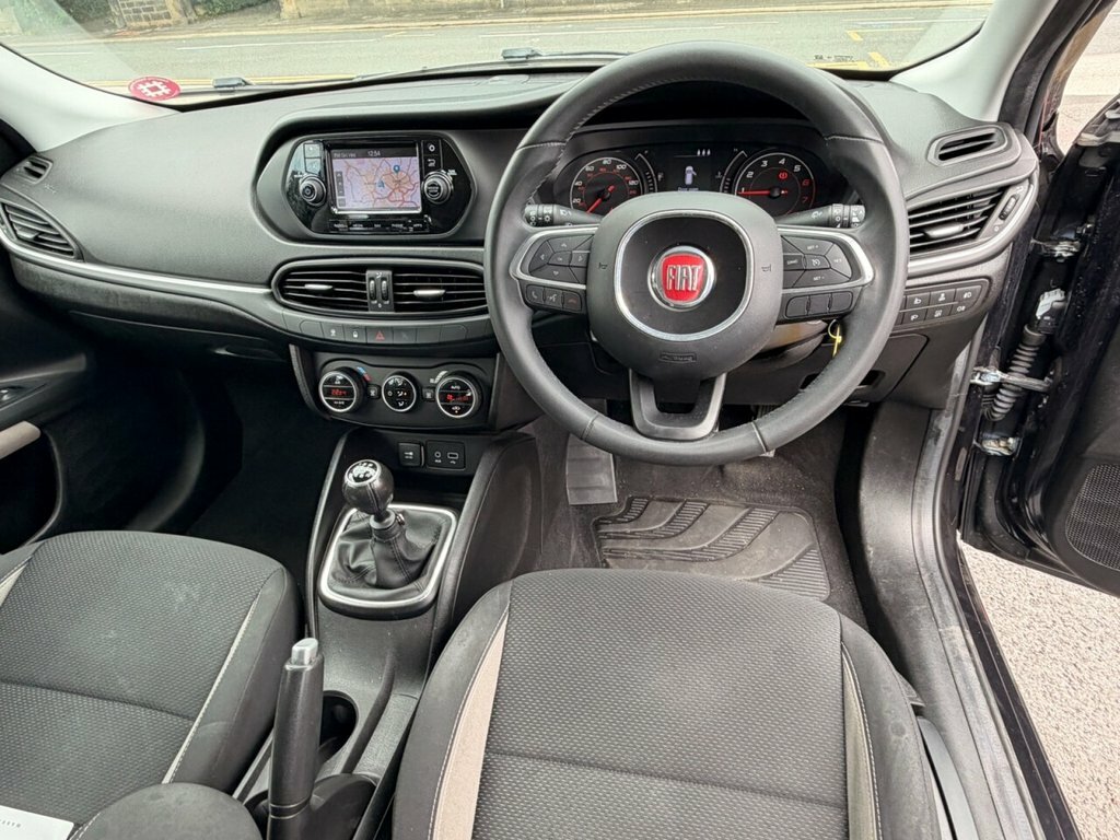 Fiat Tipo 1.4L Lounge Black #4