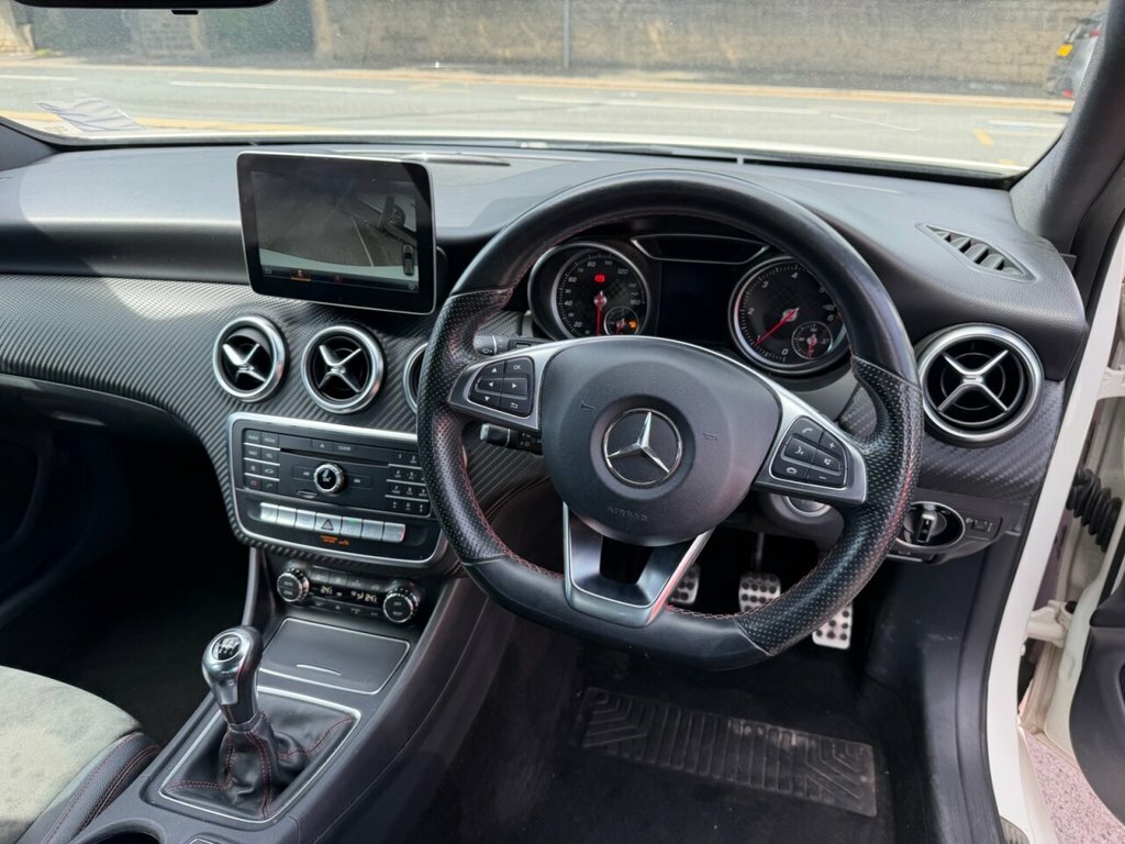 Mercedes-Benz A Class 1.5L Amg Line FX67PFU White #4