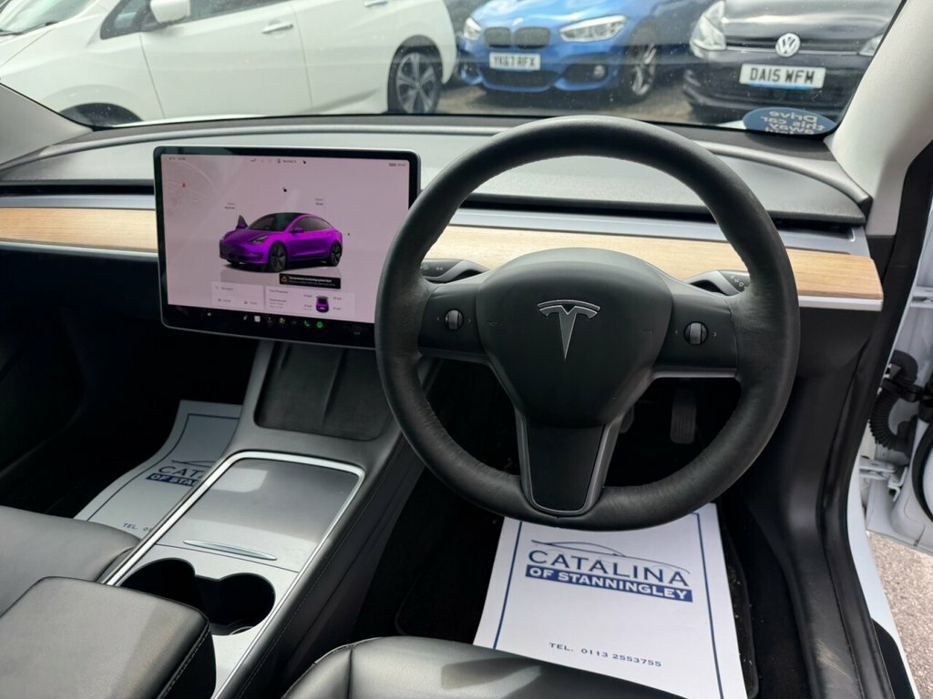 Tesla Model 3 Saloon ML22AOS White #4