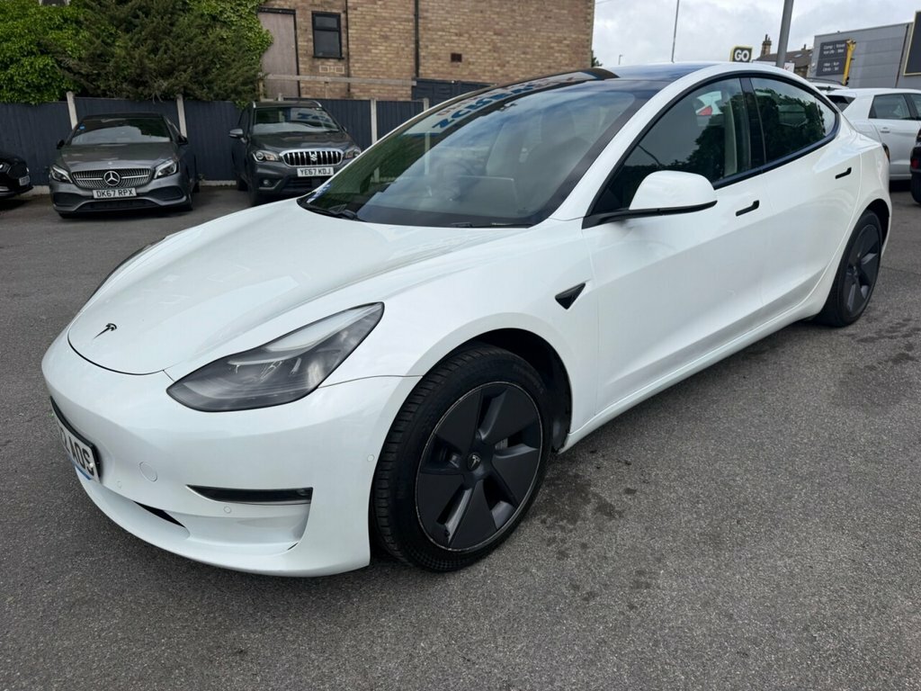 Tesla Model 3 Saloon ML22AOS White #5