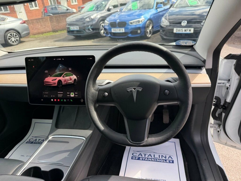 Tesla Model 3 Saloon AJ72OCK White #4