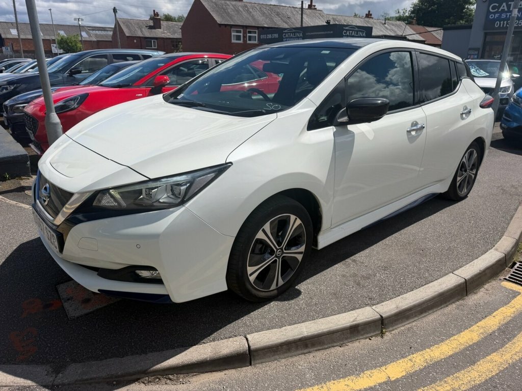 Nissan Leaf Hatchback White #5