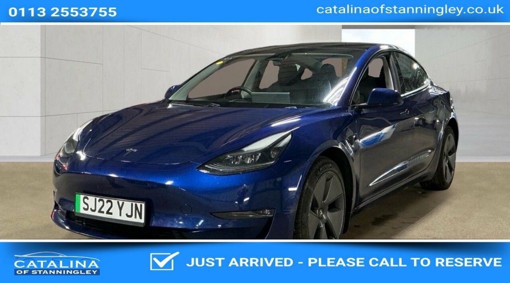 Tesla Model 3 Saloon Blue