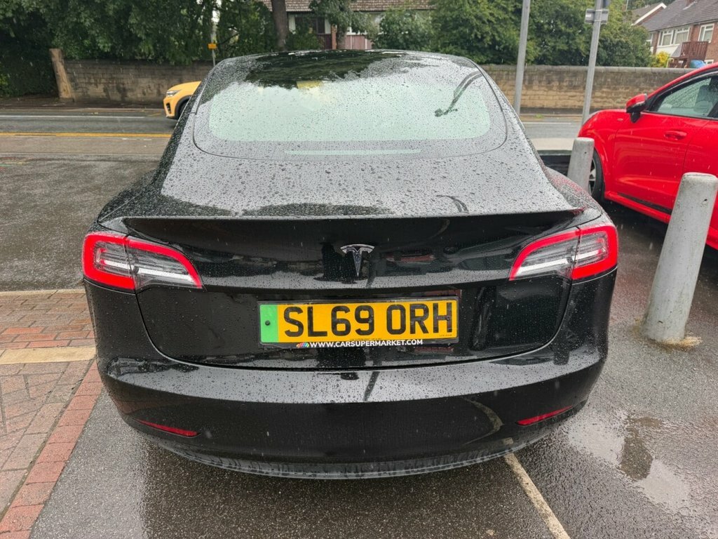 Tesla Model 3 Saloon Black #6