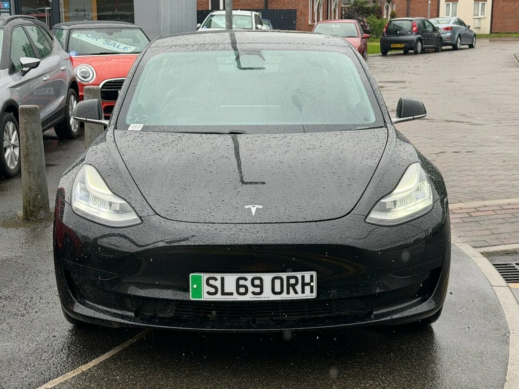 Tesla Model 3 Saloon Black #2
