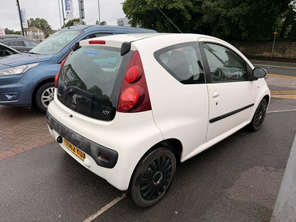 Peugeot 107 1.0 Active Silver #8