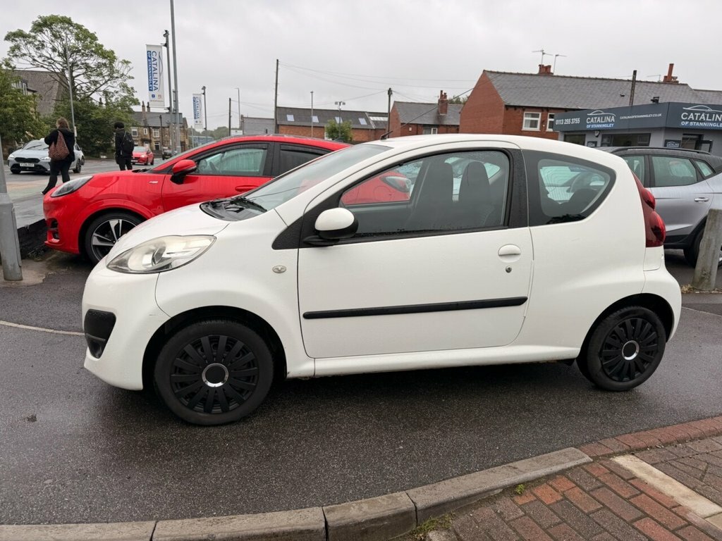 Peugeot 107 Hatchback White #5