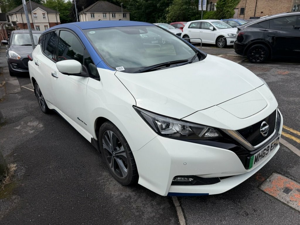 Nissan Leaf Hatchback White #3