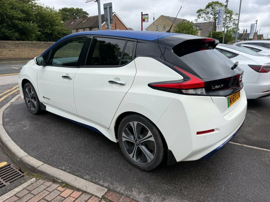 Nissan Leaf Hatchback White #5