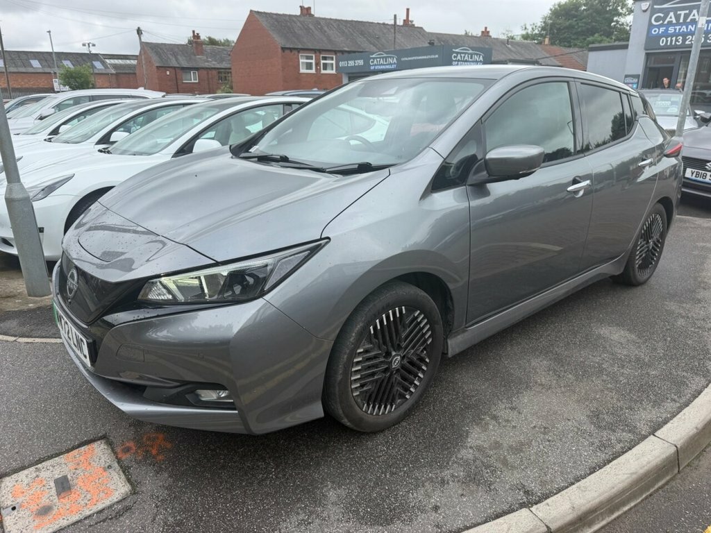 Nissan Leaf Hatchback Grey #4