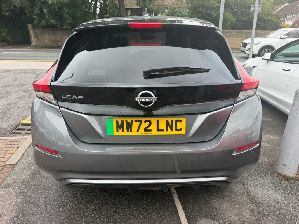 Nissan Leaf Hatchback Grey #5