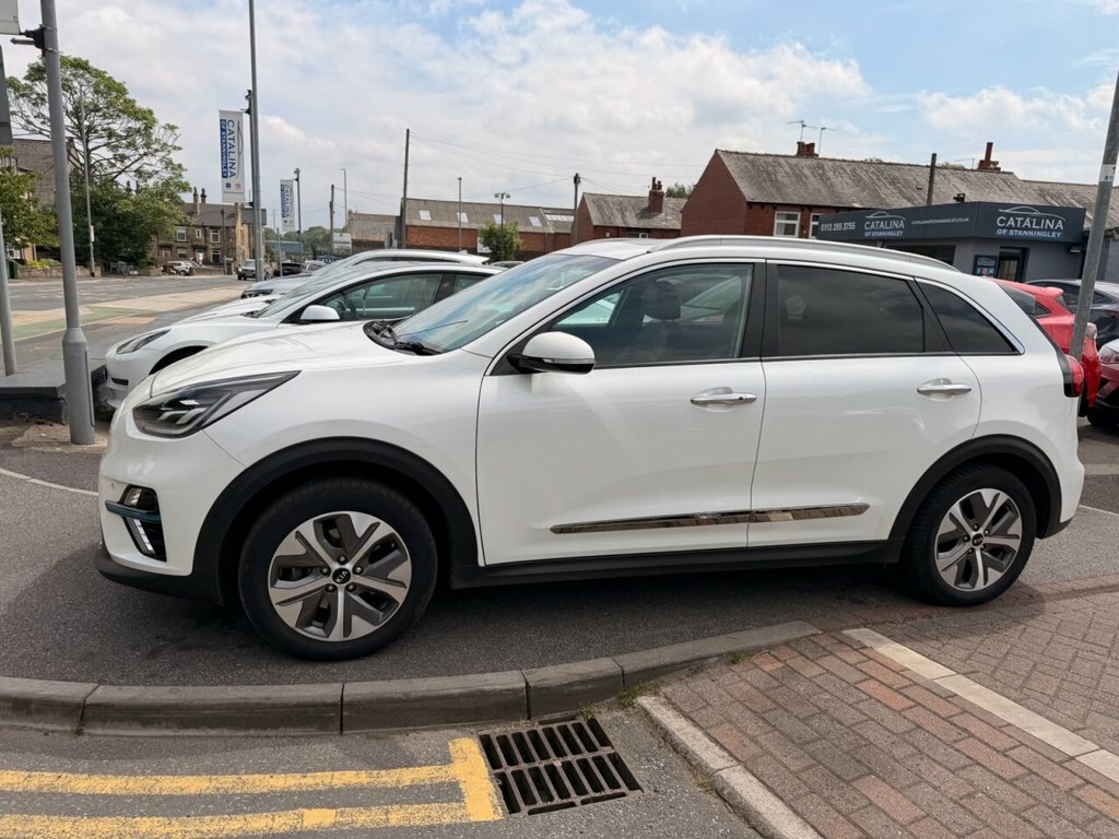 Kia e-Niro Suv White #2