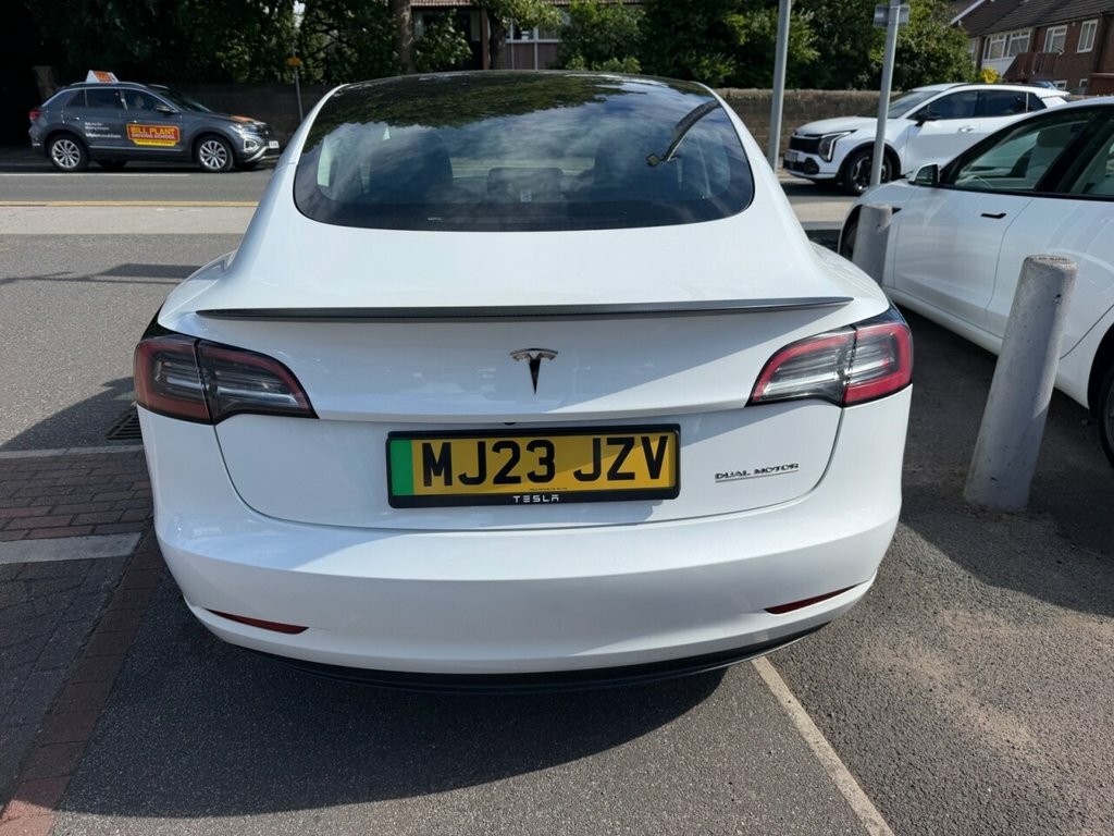 Tesla Model 3 Saloon MJ23JZV White #5