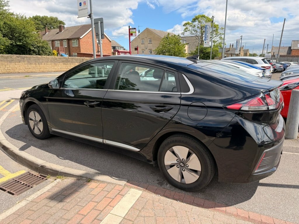 Hyundai Ioniq 1.6L Premium Black #6