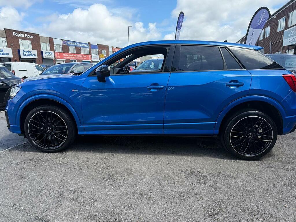 Audi Q2 1.6 Tdi 30 Black Edition Suv Eur Blue #4