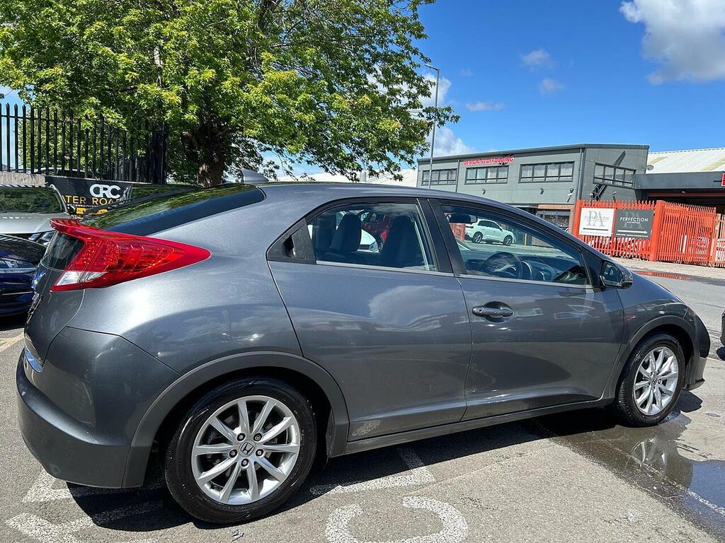 Honda Civic I-vtec Es Grey #34