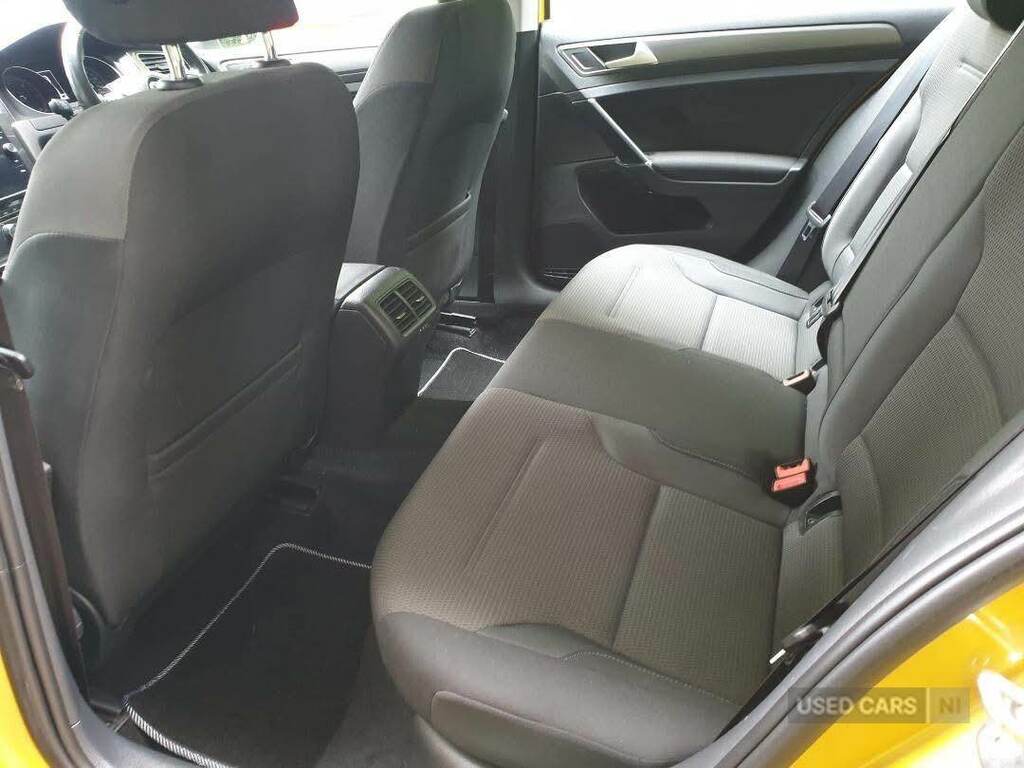 Volkswagen Golf 1.6 Tdi Se Nav RO17JYC Yellow #6