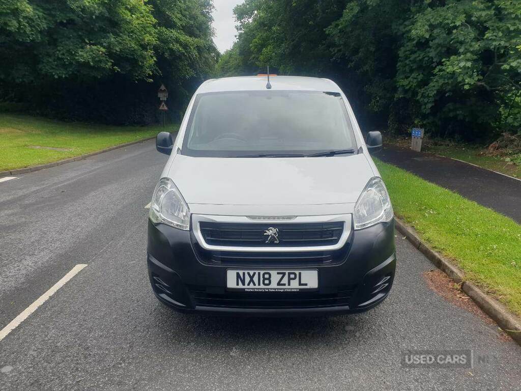 Peugeot Partner 850 1.6 Bluehdi 100 Professional Van Non Ss White #4