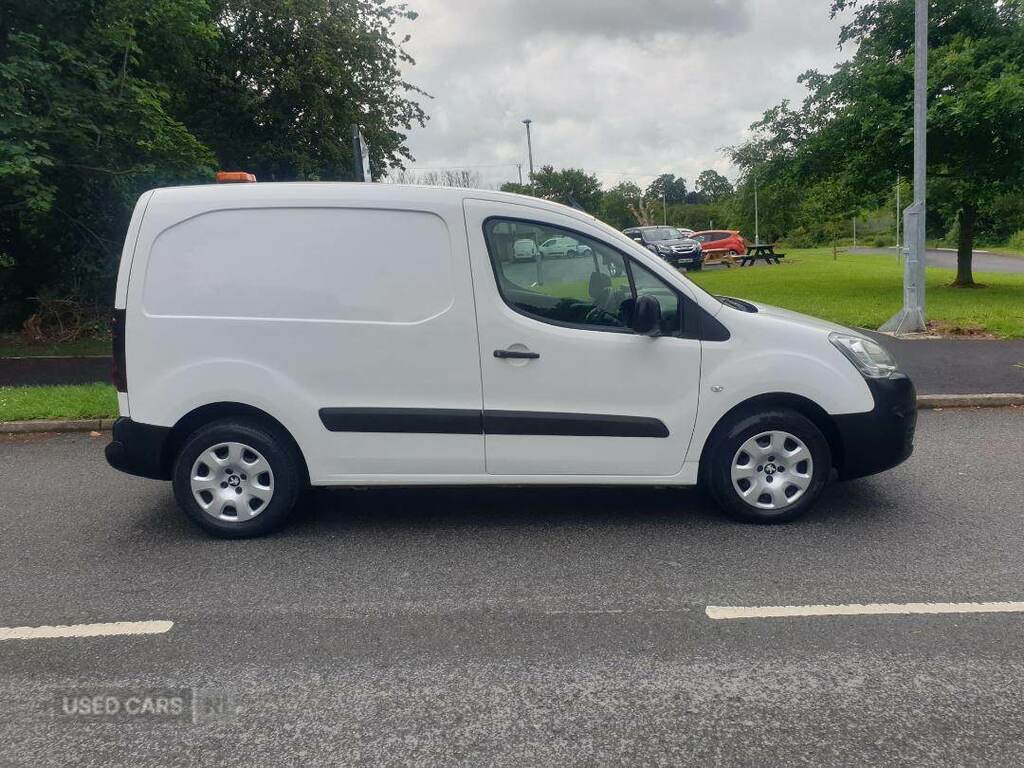 Peugeot Partner 850 1.6 Bluehdi 100 Professional Van Non Ss White #6
