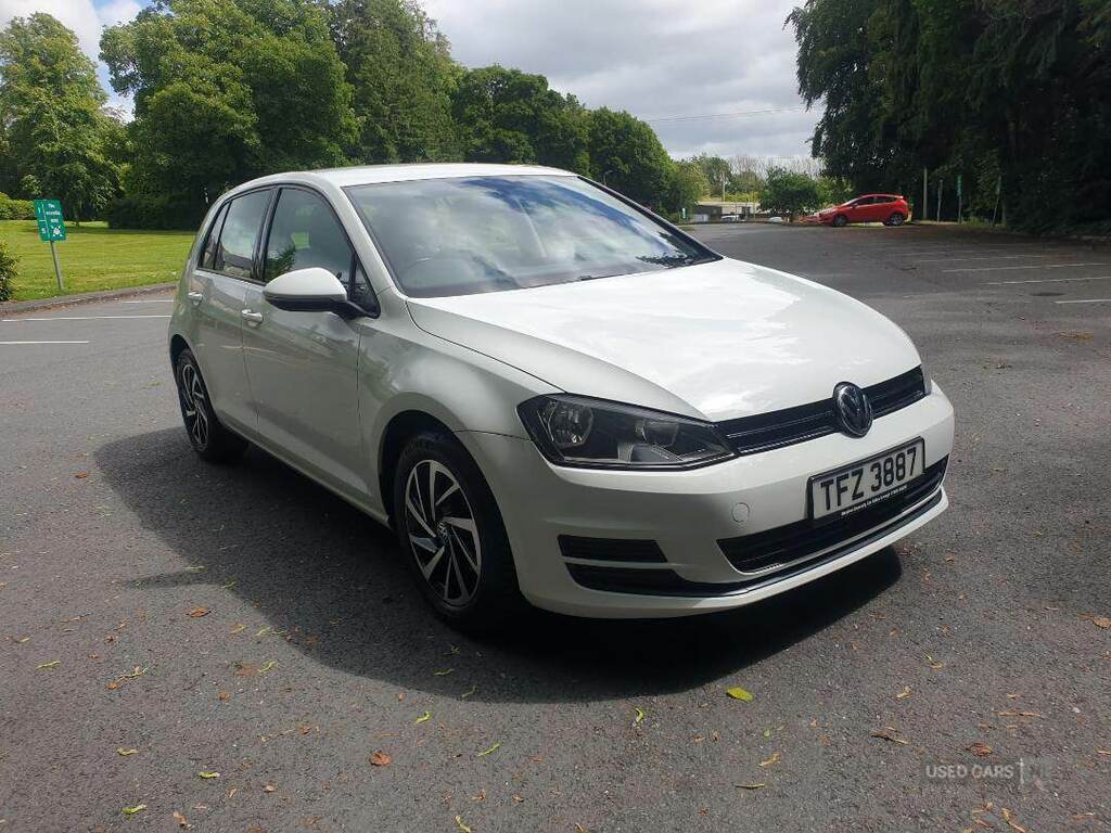 Volkswagen Golf 1.6 Tdi 105 Se TFZ3887 White #5