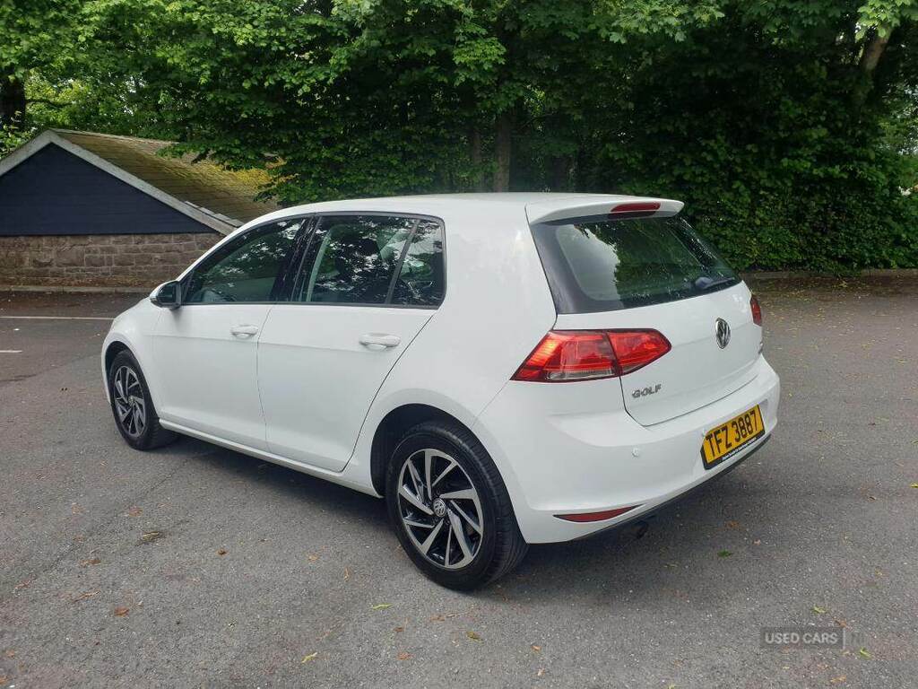 Volkswagen Golf 1.6 Tdi 105 Se TFZ3887 White #3