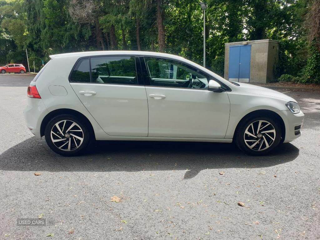 Volkswagen Golf 1.6 Tdi 105 Se TFZ3887 White #6
