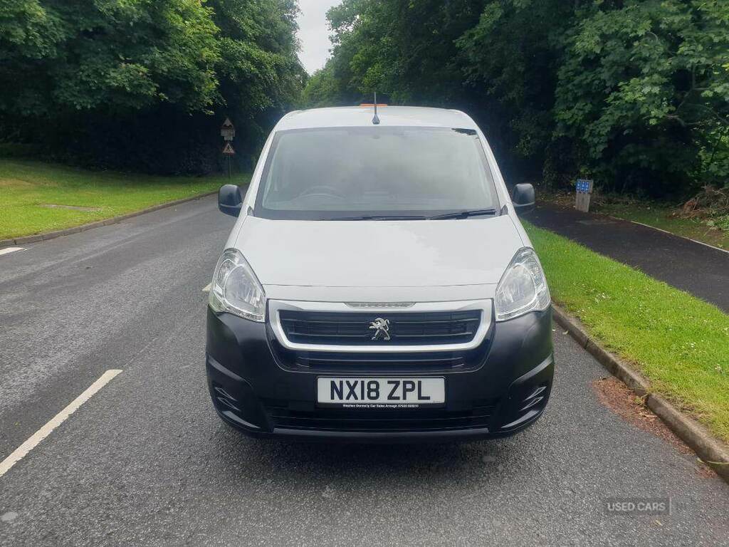 Peugeot Partner 850 1.6 Bluehdi 100 Professional Van Non Ss White #4