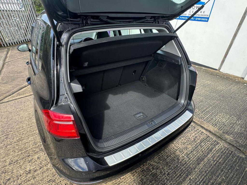 Volkswagen Golf SV 1.4L Se Black #6