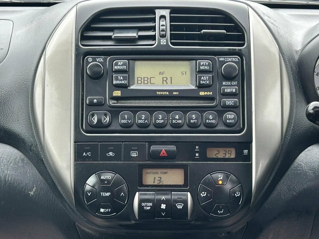 Toyota Rav 4 Suv 2.0 Vvt-i Xt5 4Wd 200505 Silver #27