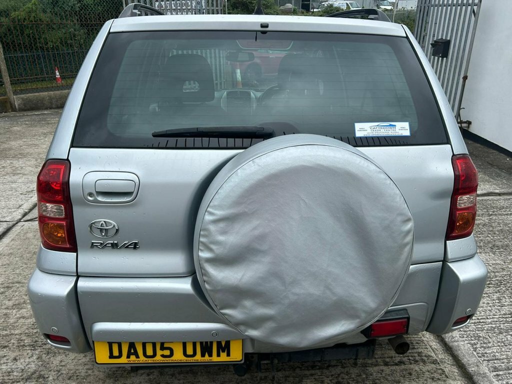 Toyota Rav 4 2L Xt-r Silver #4