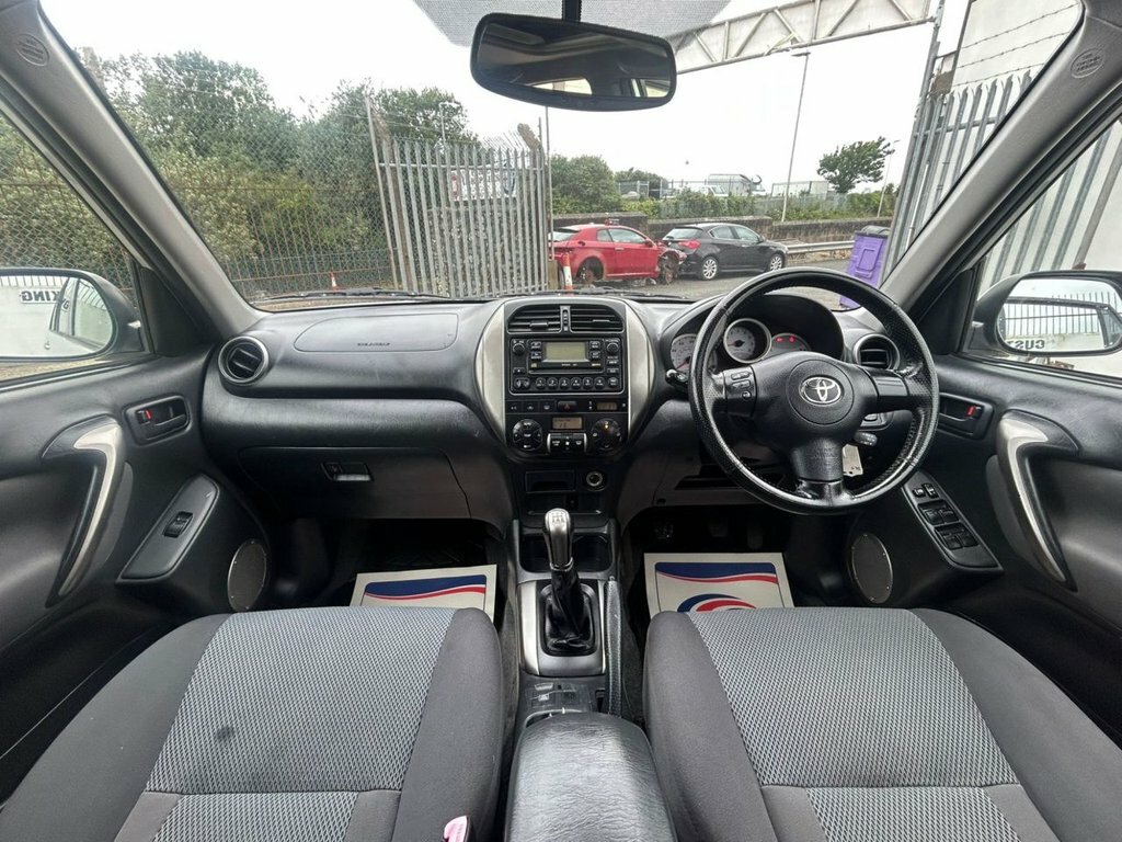 Toyota Rav 4 Suv 2.0 Vvt-i Xt5 4Wd 200505 Silver #22
