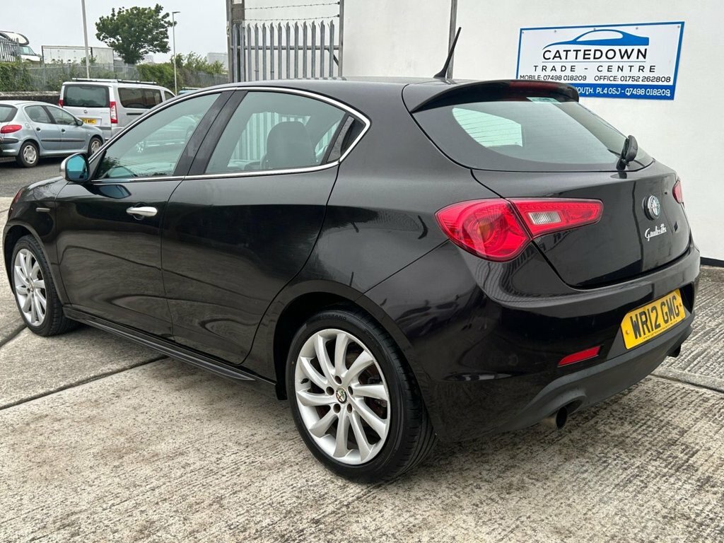 Alfa Romeo Giulietta Hatchback Black #3