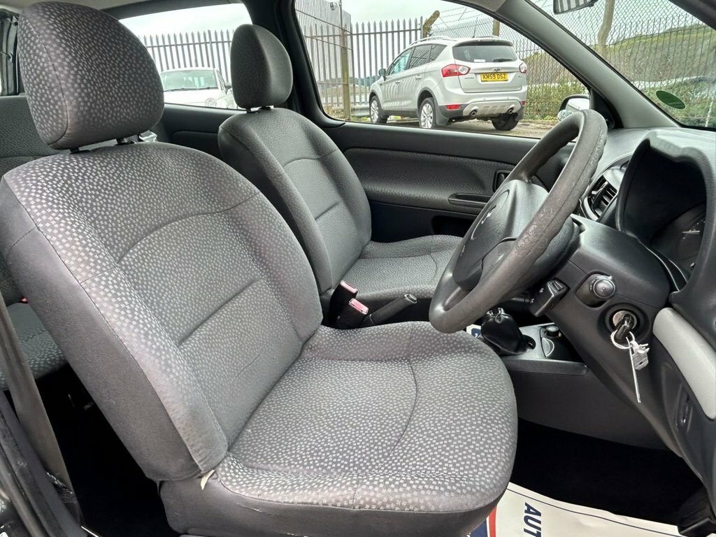 Renault Clio Clio Renault Sport 197 Black #24