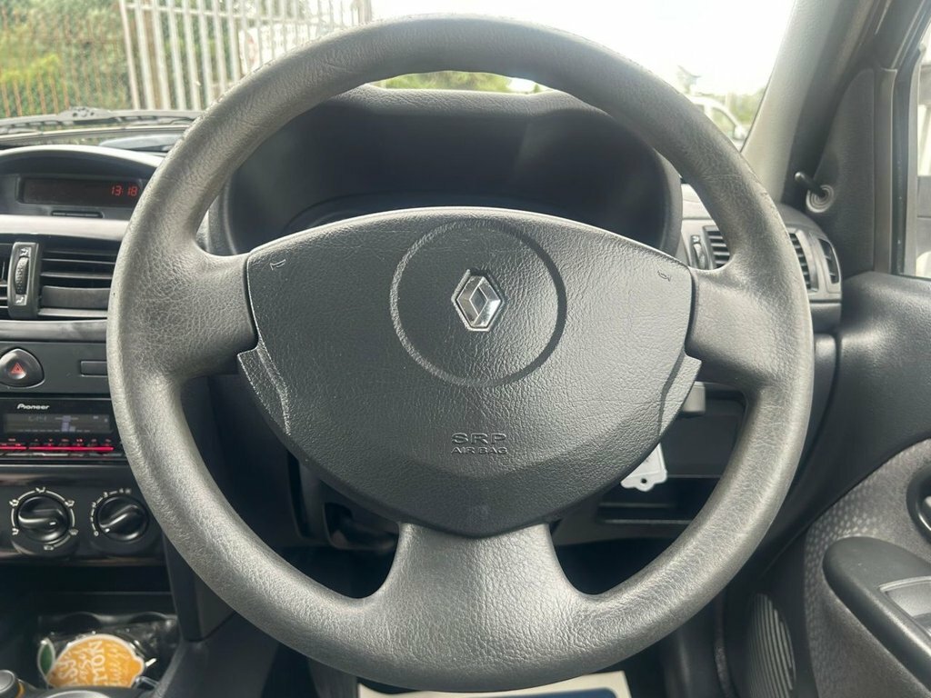 Renault Clio Clio Renault Sport 197 Black #23