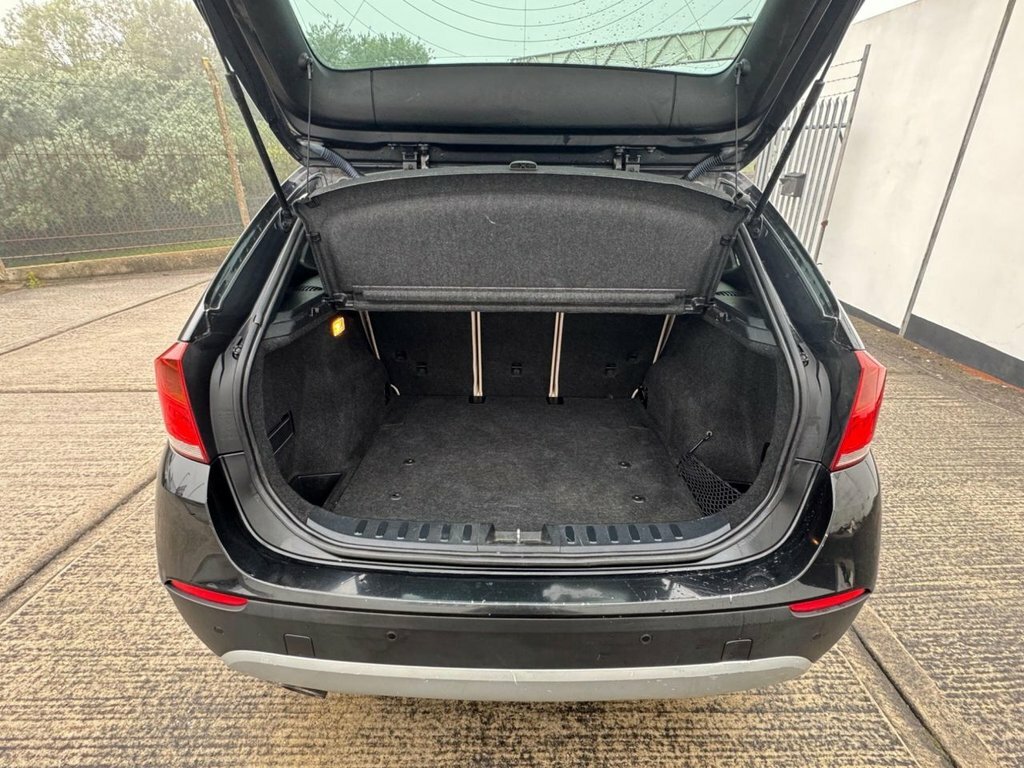BMW X1 2L Se Black #5