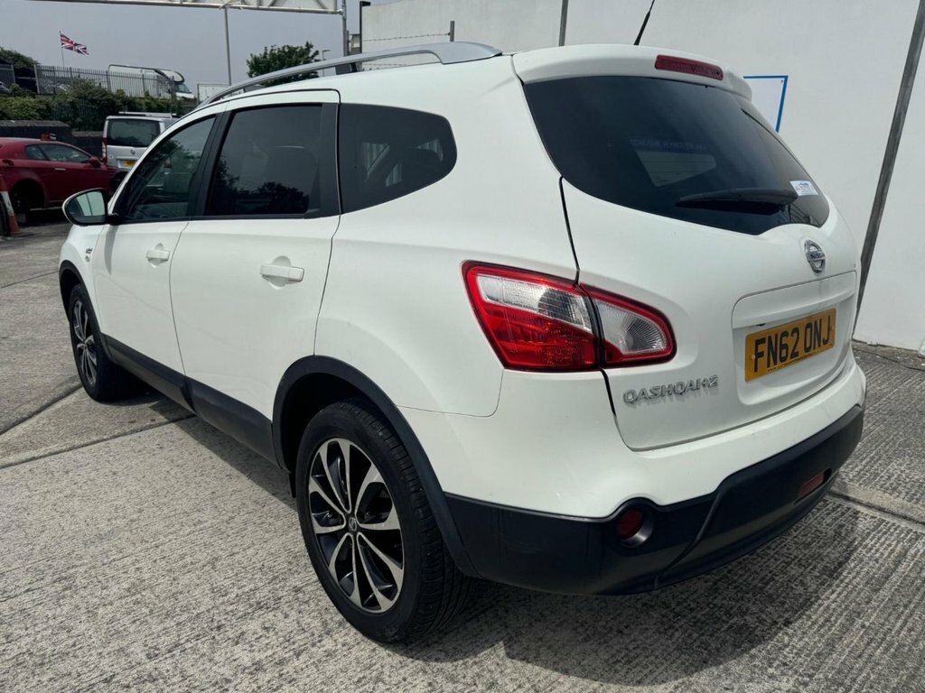 Nissan Qashqai+2 1.6L N-tec White #2