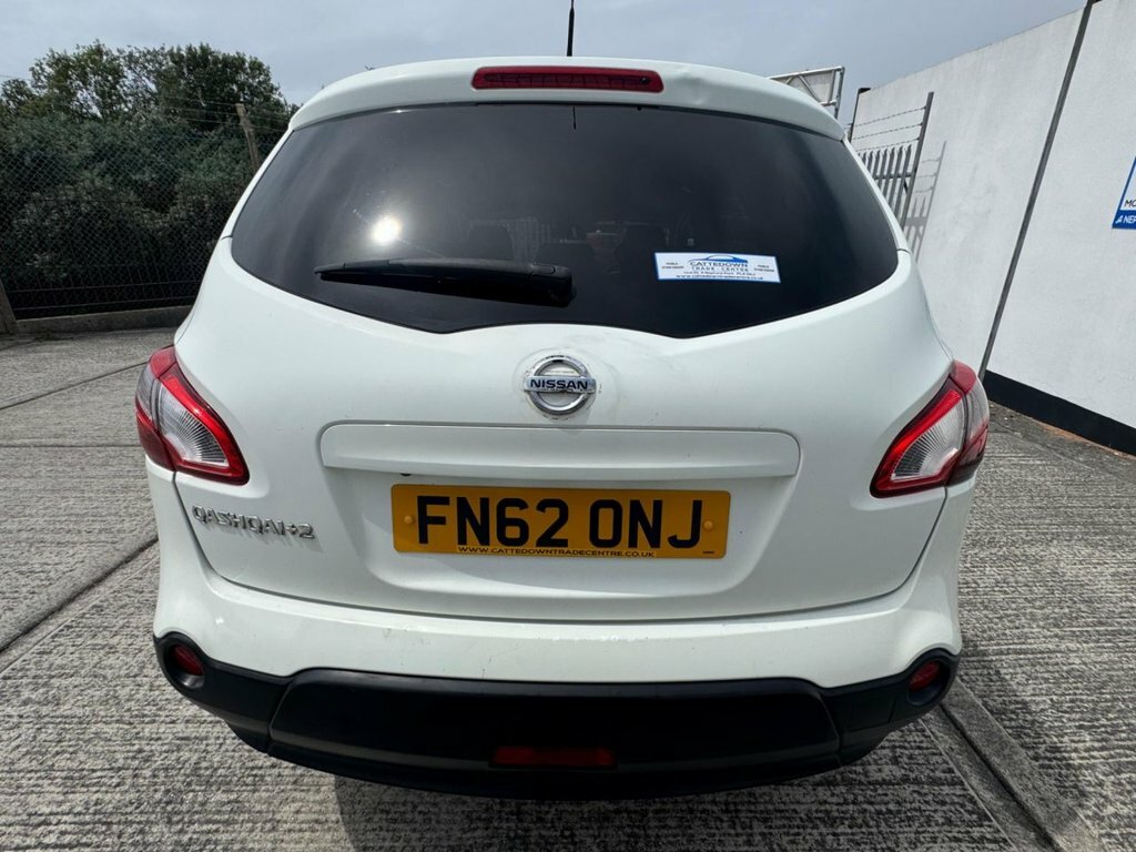 Nissan Qashqai+2 1.6L N-tec White #4
