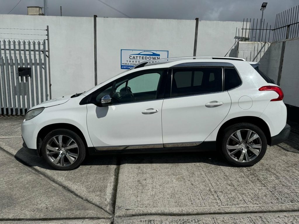 Peugeot 2008 1.6L Feline YS15UUR White #2