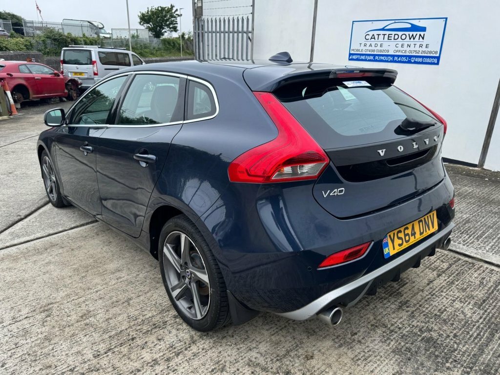 Volvo V40 2L R-design Nav YS64DNV Blue #3